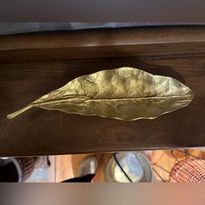 Virginia Metal Crafter Tobaaco leaf dish